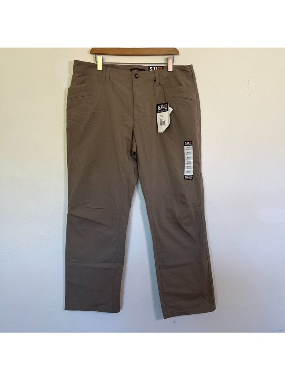 NWT 5.11 Mens 38 x 30 Tactical Ridgeline Ripstop Mens Khaki Comfortable - Picture 2 of 16